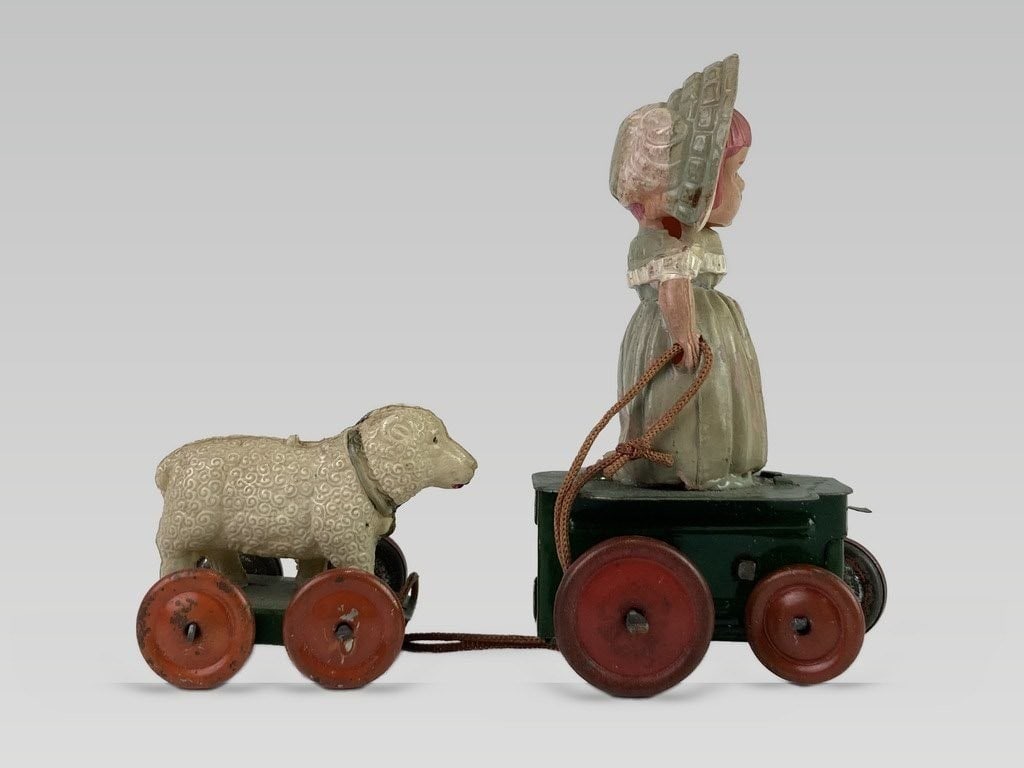 20th Century Mary and Lamb Wind-Up Toy - 2