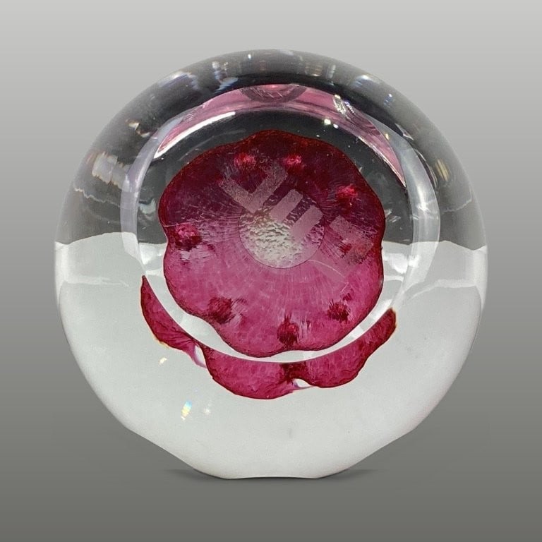 Ciig Caithness Art Glass Paperweight - 4
