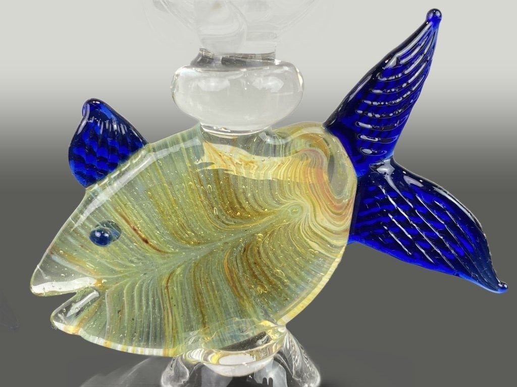 Gazelle Glass Art Glass Fish Salt and Pepper Shakers - 3