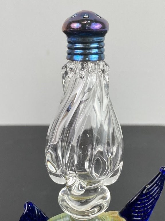 Gazelle Glass Art Glass Fish Salt and Pepper Shakers - 4