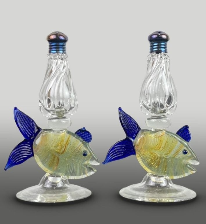 Gazelle Glass Art Glass Fish Salt and Pepper Shakers - 6