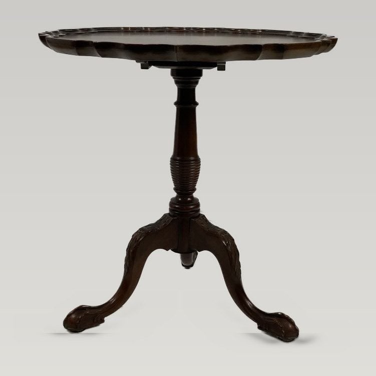 Georgian-Style Tilt-Top Pie Crust Table - 3
