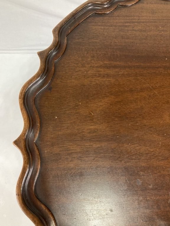 Georgian-Style Tilt-Top Pie Crust Table - 6