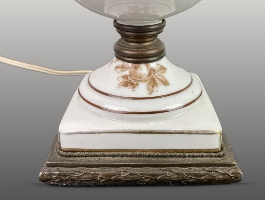 Porcelain de Paris Lamp - 4