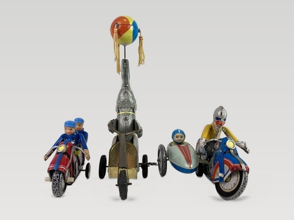 Assortment of Mid-Century Tin Litho Toys - 2