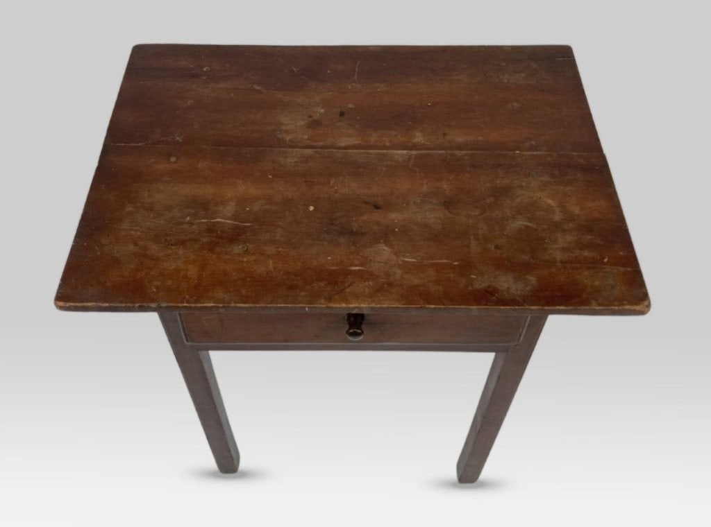 Chippendale One-Drawer Stand - 2