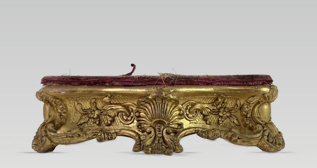 Louis XV Style Giltwood Pedestal - 3