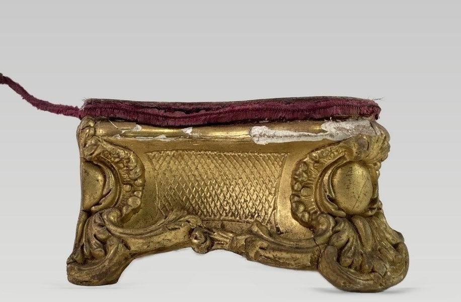 Louis XV Style Giltwood Pedestal - 4