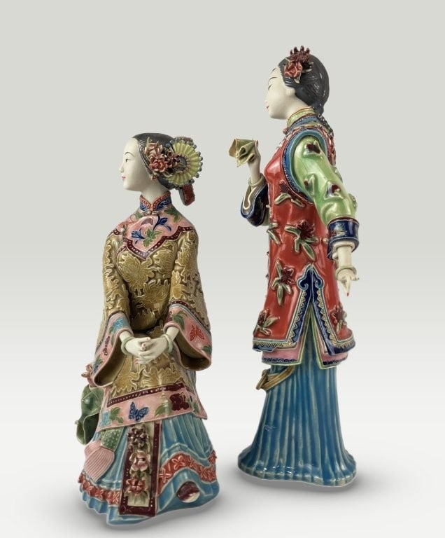 Pair of Chinese Ceramic Lady Figurines - 2