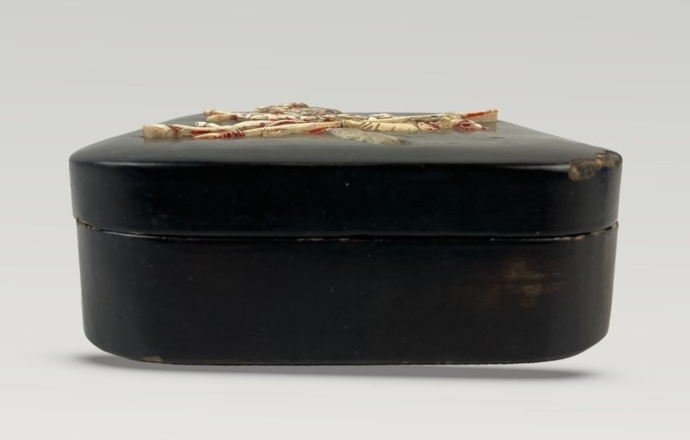 Japanese Bone Samurai Lacquer Box - 4