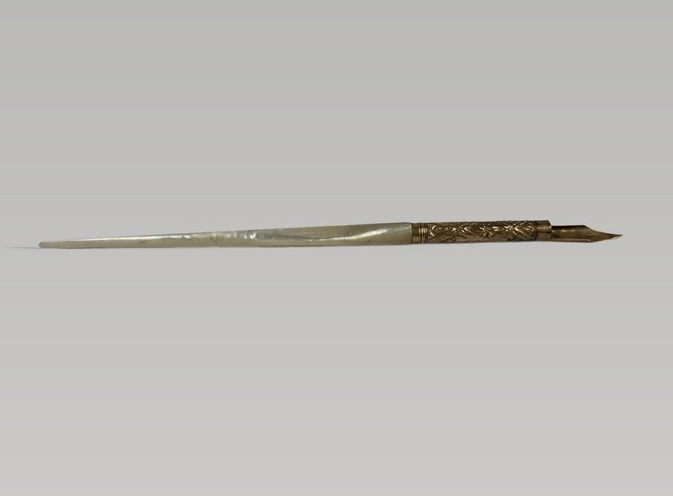 14kt Leroy W. Fairchild Mother of Pearl Dip Pen - 3