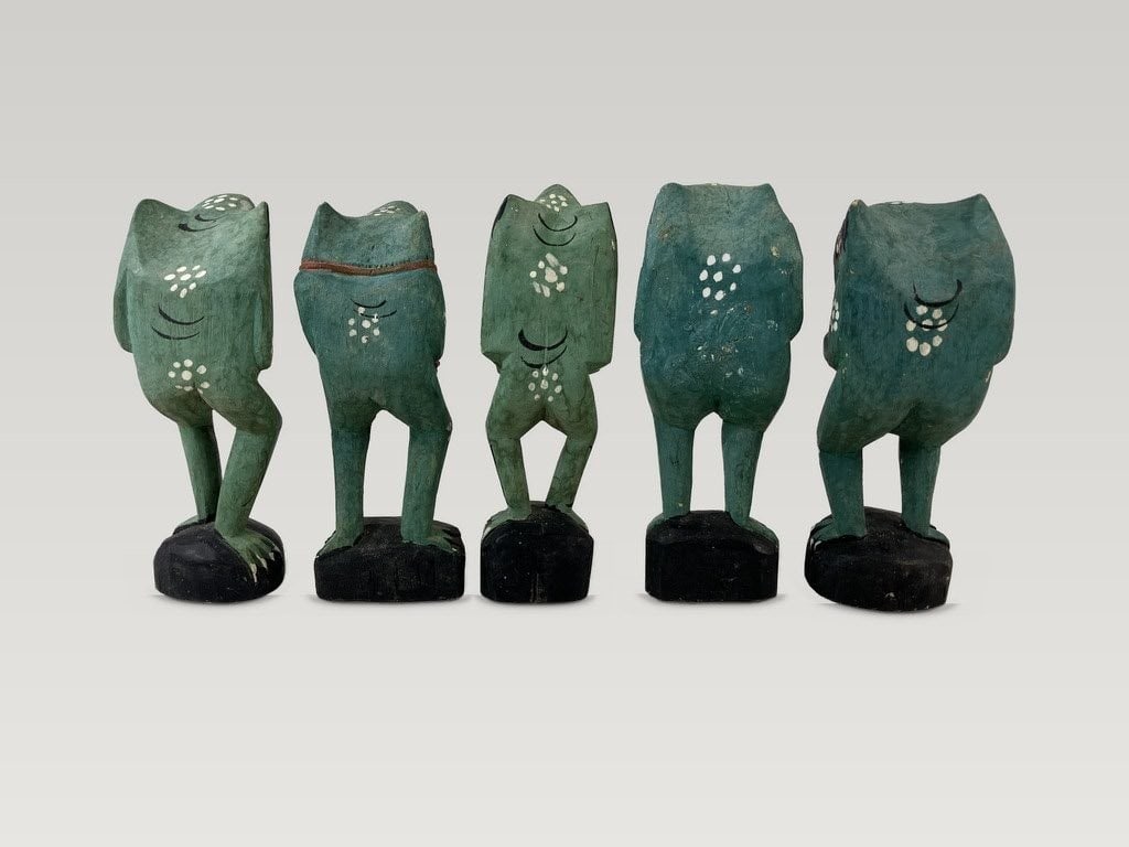 Folk Art Polychromed Frog Musicians - 4