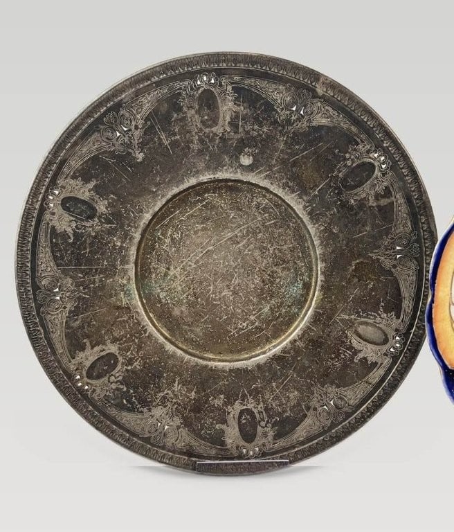Decorative Plate Assortment - 9