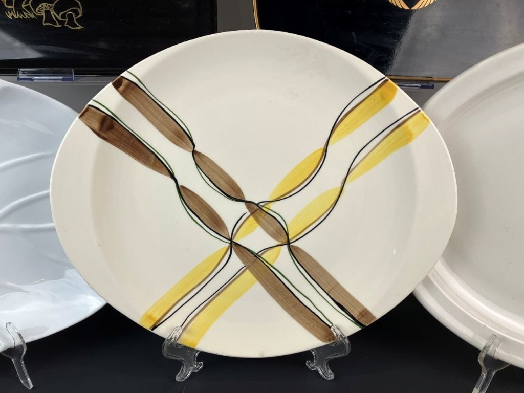 Mid-Century Modern Serving Platters and Trays - 4