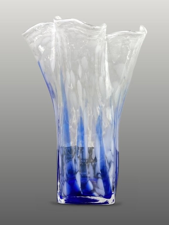 Handkerchief Art Glass Vase - 5