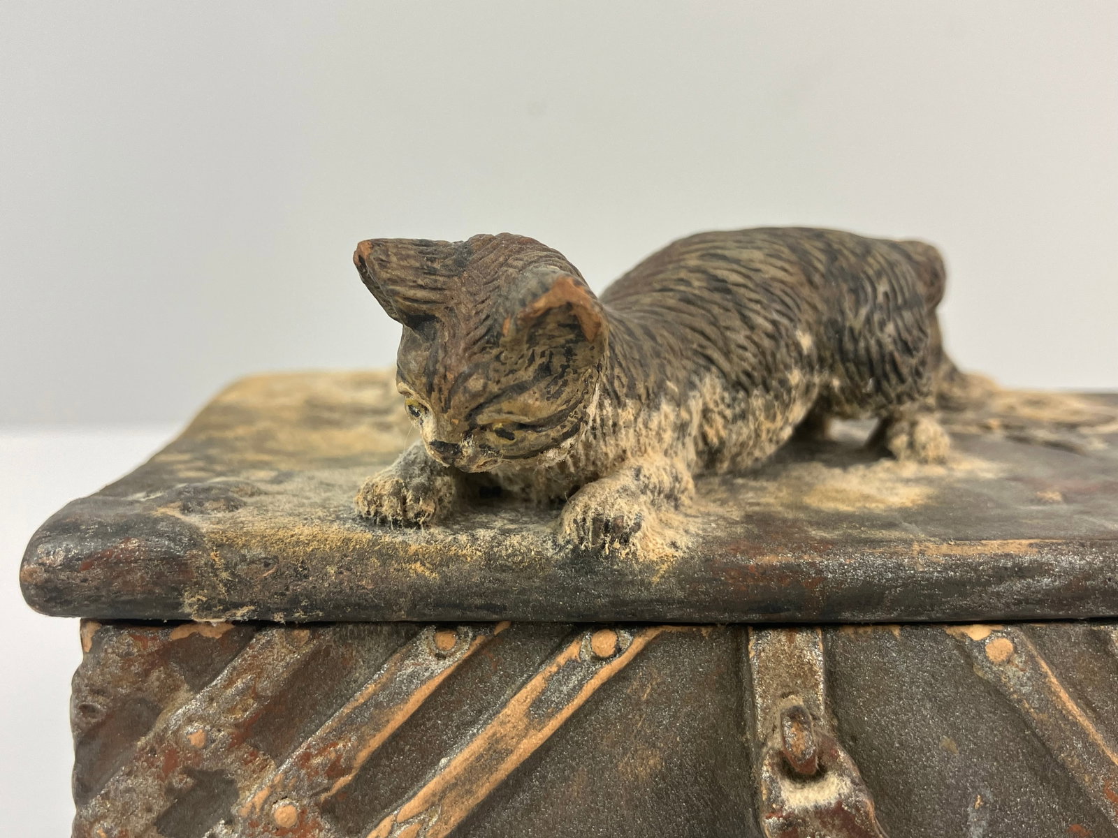 Austrian Glazed Terracotta Cat Box - 2