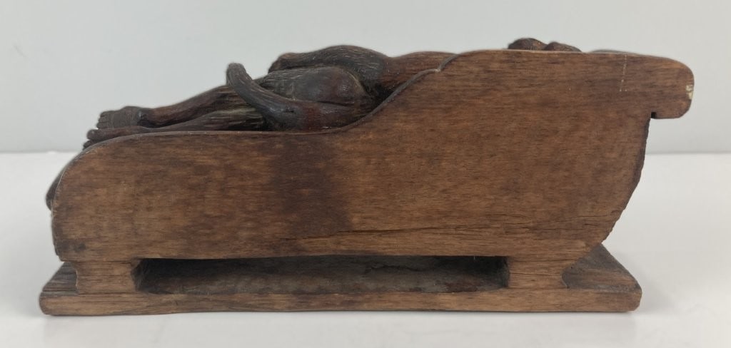 Fine Folk Art Carving of an Ape - 6