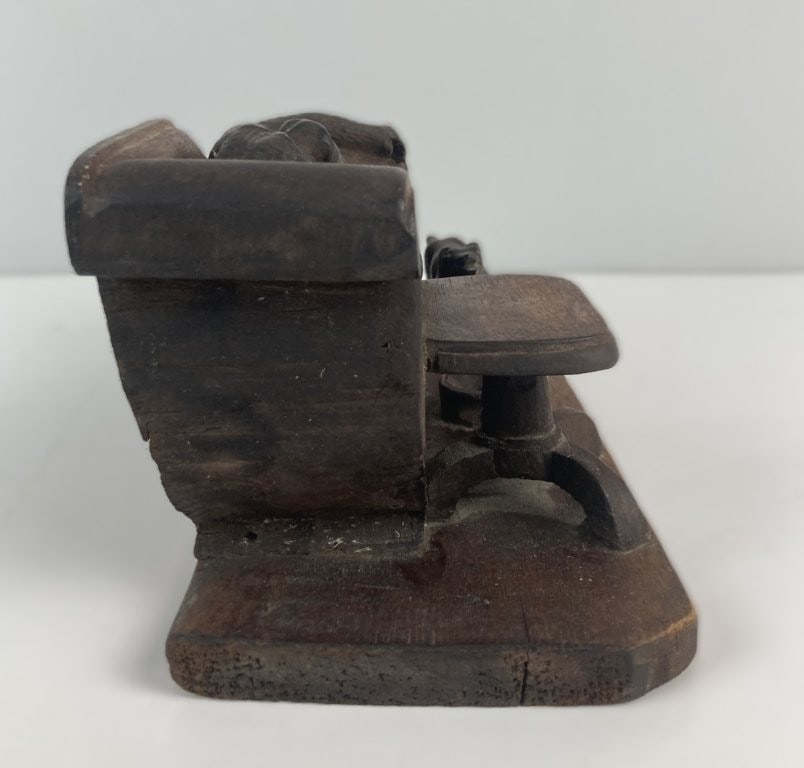 Fine Folk Art Carving of an Ape - 7