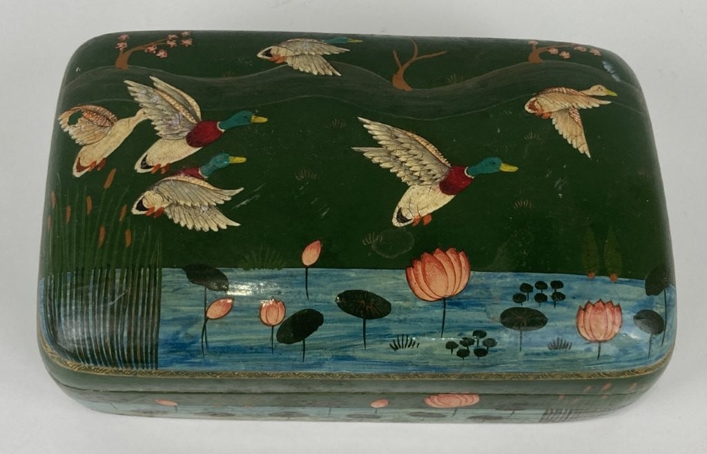 Indian Hand-Painted Lacquer Duck Motif Box - 3