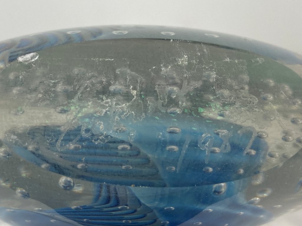 Robert Eickholt Reptile Art Glass Paperweight - 7