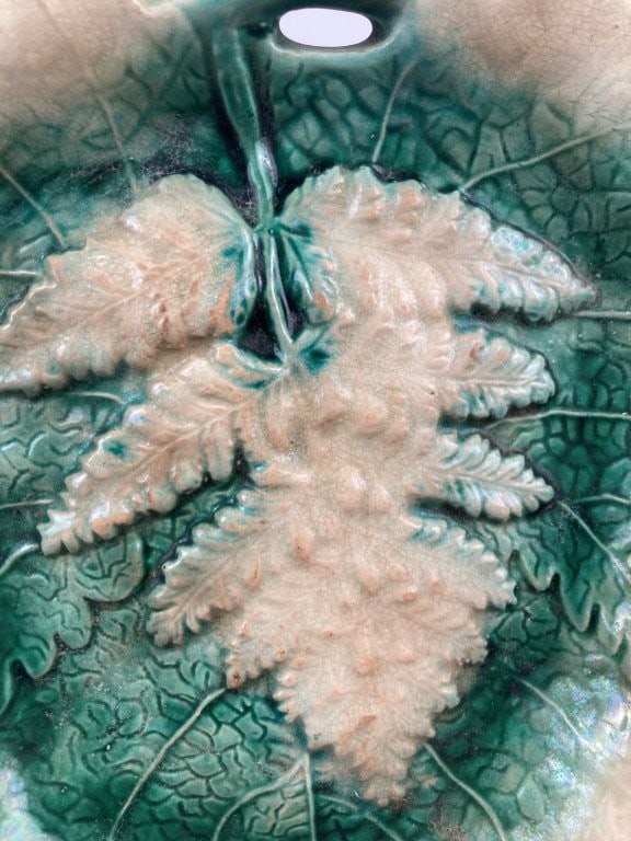 19th-Century Majolica Leaf Dish - 2