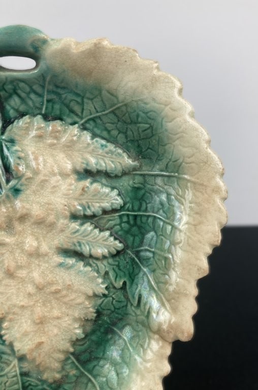 19th-Century Majolica Leaf Dish - 3