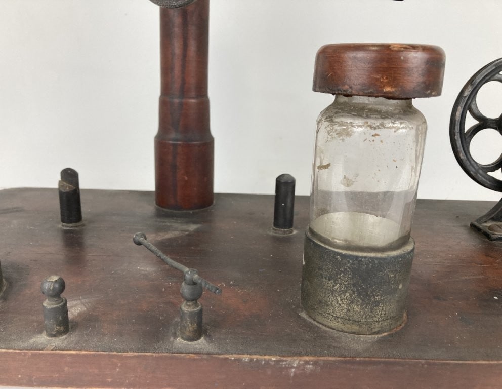 Late 19th-Century Electrostatic Influence Machine - 3