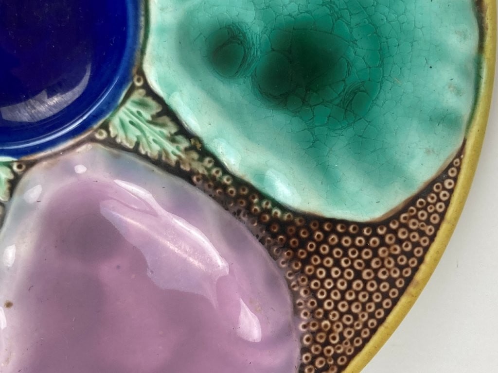 19th-Century Majolica Oyster Plate - 2