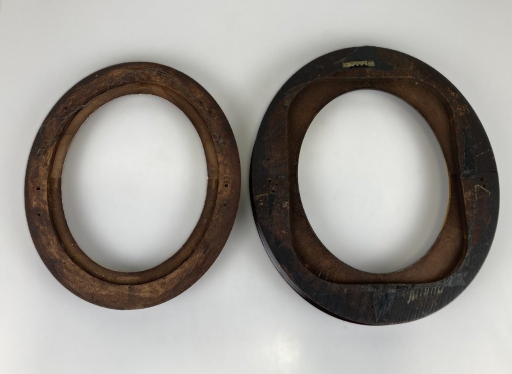 Two 19th Century Oval Picture Frames - 4
