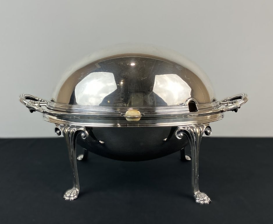 Silverplate Domed Chafing Dish: Distinguished silver plated chafing dish dome and base set was produced by the renowned English manufacturer Daniel & Arter, featuring high-quality electroplated nickel silver (EPNS) construction.