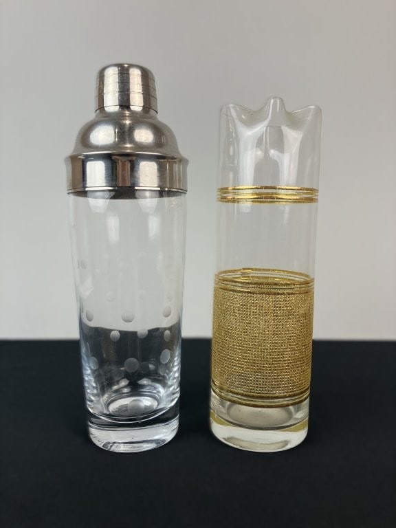 Mid-Century Modern Cocktail Shaker and Culver Gilt-Decorated Glassware - 2