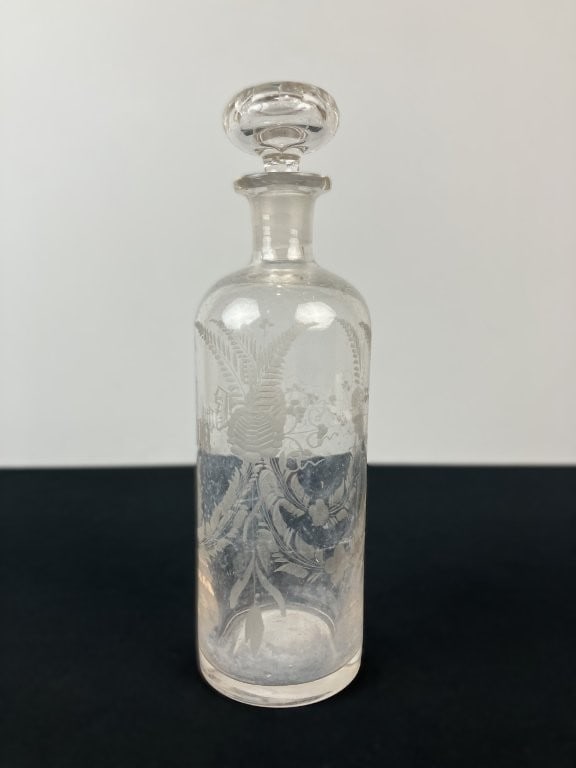 19th-Century Etched Glass Cologne Decanter - 3
