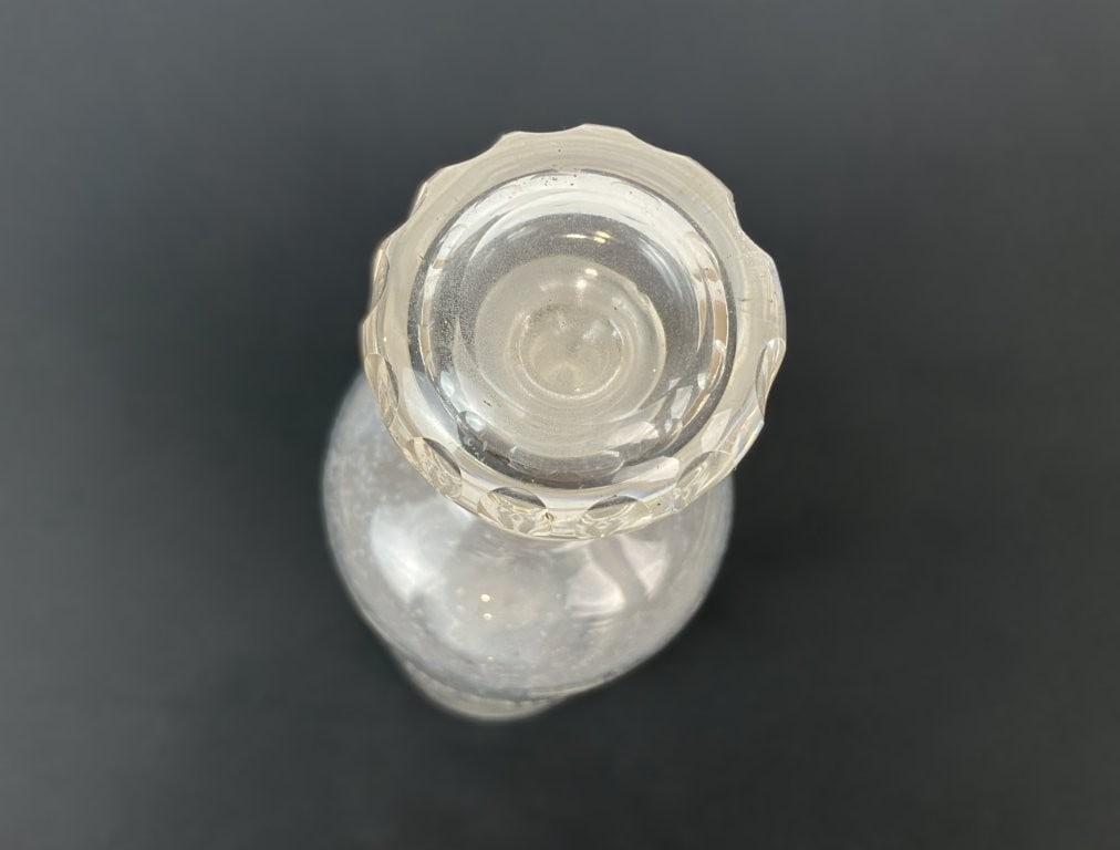 19th-Century Etched Glass Cologne Decanter - 4