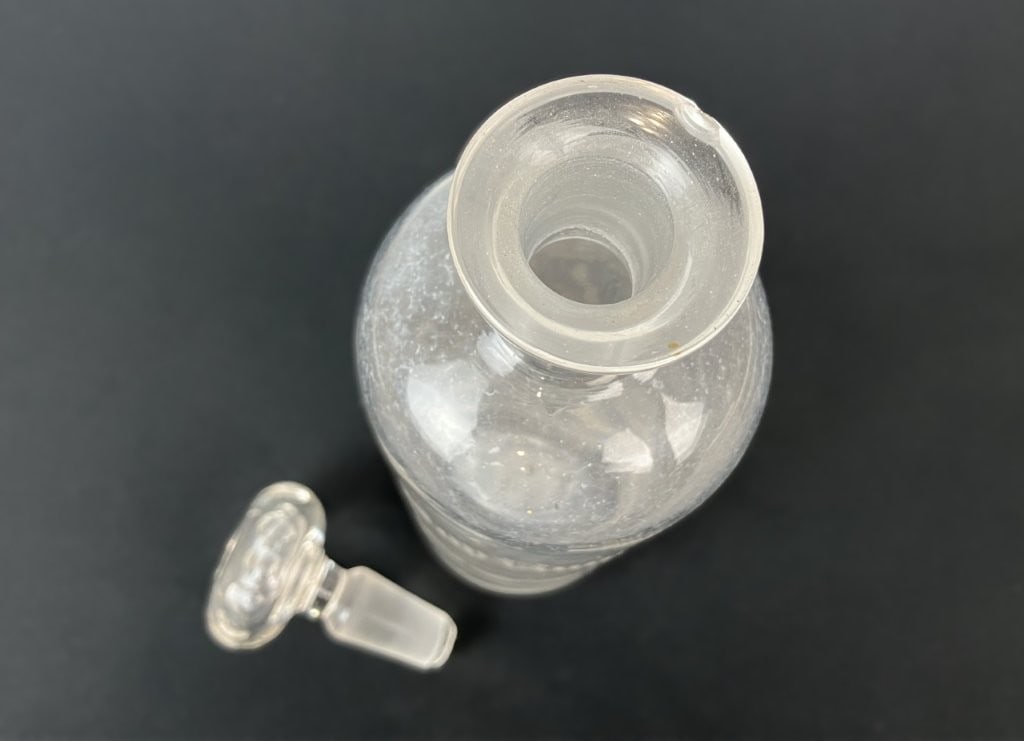19th-Century Etched Glass Cologne Decanter - 5