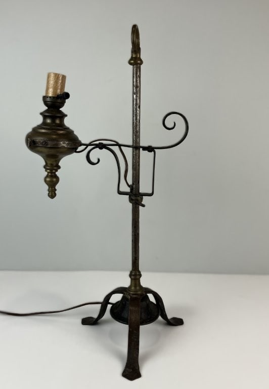 Early 20th-Century Brass and Wrought Iron Table Lamp - 2