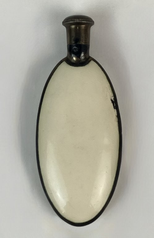 Late 19th-Century Boston Terrier Perfume Flask - 3