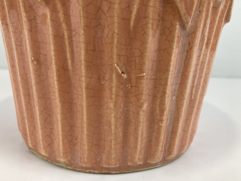 Mid-Century McCoy Ivy and Berries Planter - 3