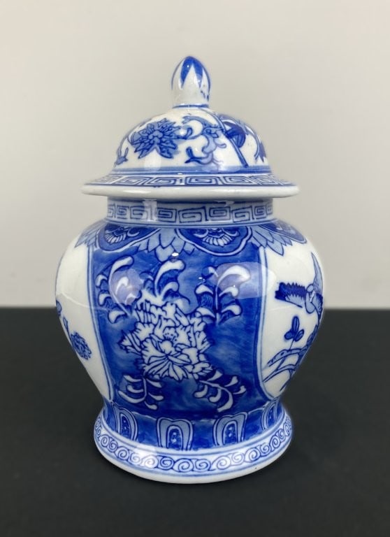 Chinese Blue and White Porcelain Ginger Jar - 2