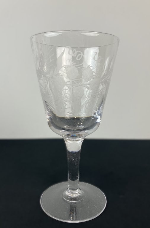 Set of Six Tudor Etched Crystal Wine Glasses - 2
