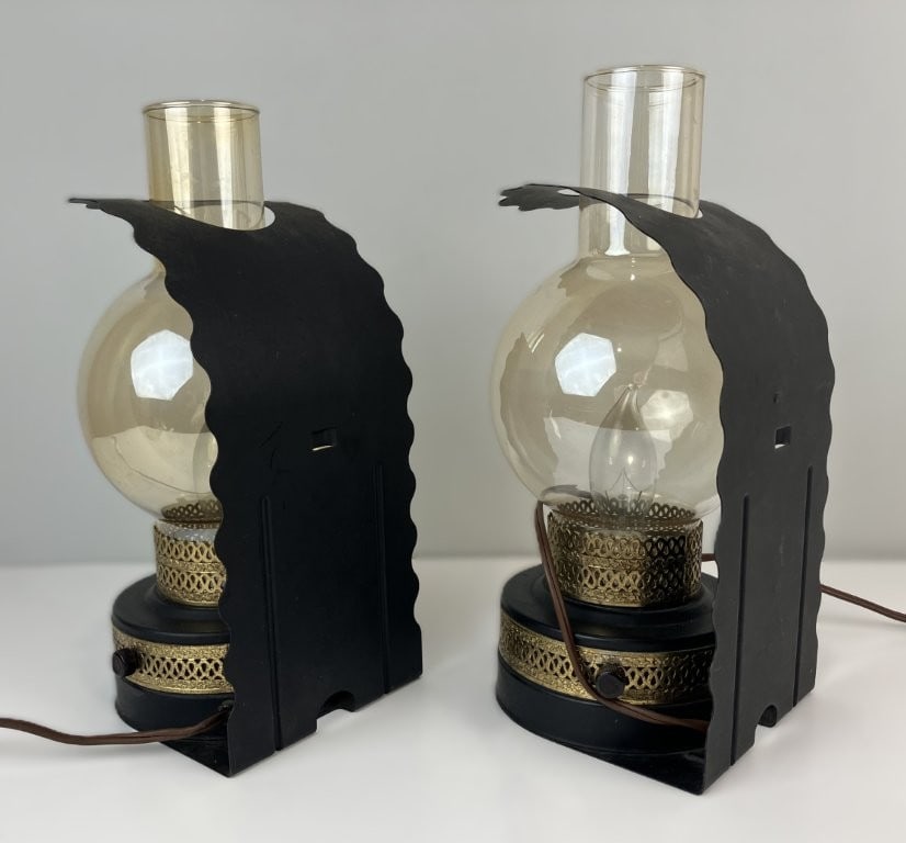 Pair of Mid-Century Modern Glass Hurricane Lamps - 5