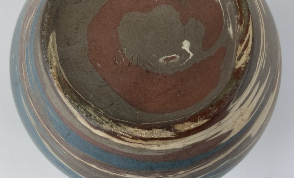 Niloak Mission Swirl Art Pottery Vase - 7