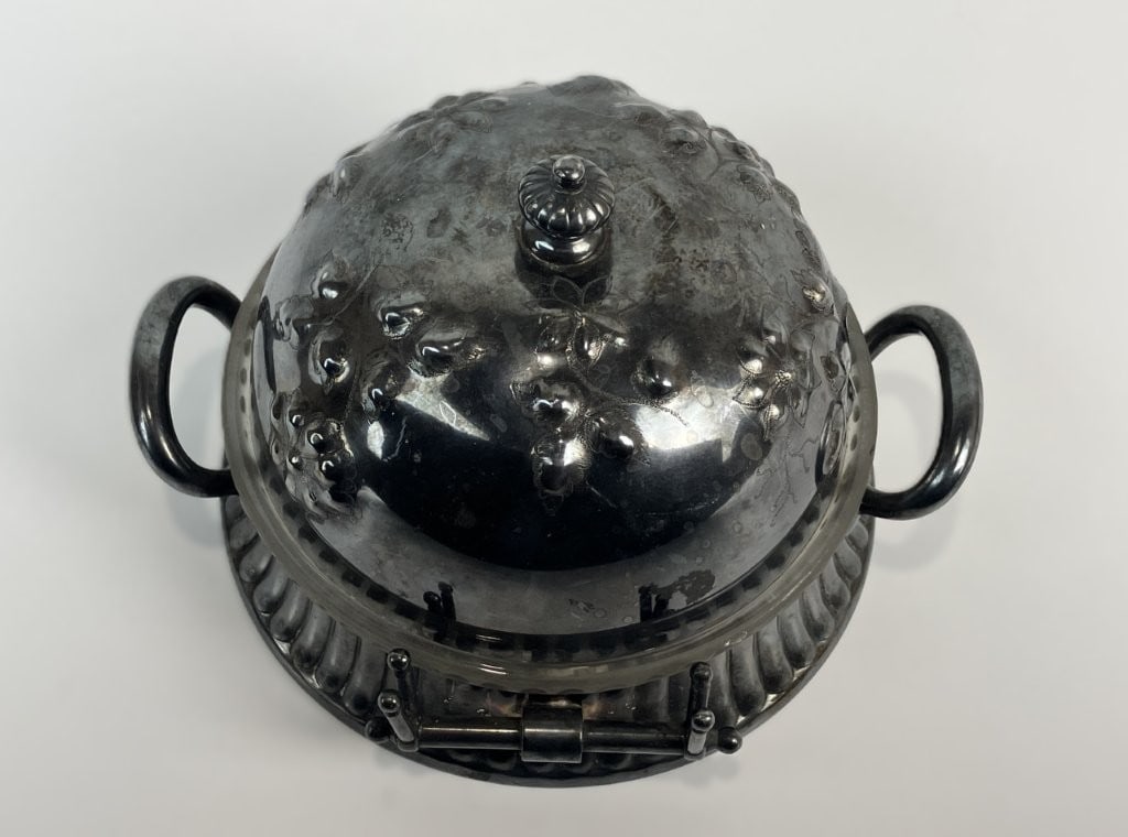 Reed & Barton Silverplate Repousse Covered Butter Dish - 3