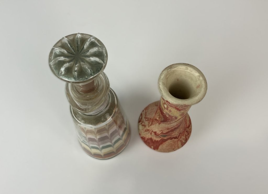 Nemadji Pottery Vase and Robert Stoufer Sand Art - 4