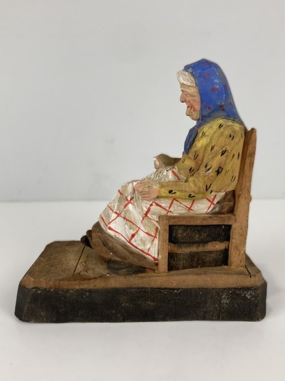 Folk Art Polychromed Grandma Wood Carving - 3
