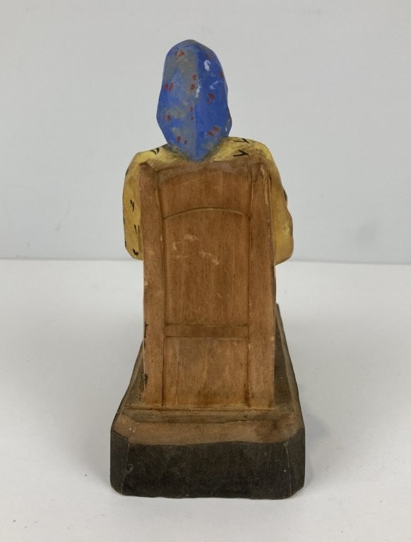 Folk Art Polychromed Grandma Wood Carving - 4