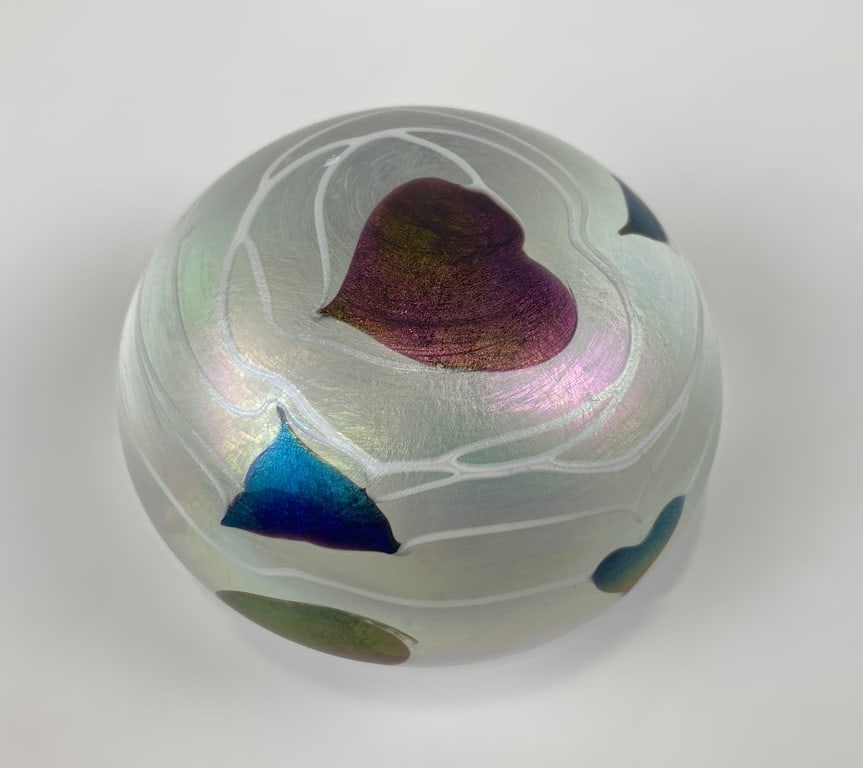 Iridescent Art Glass Heart and Vine Paperweight - 2