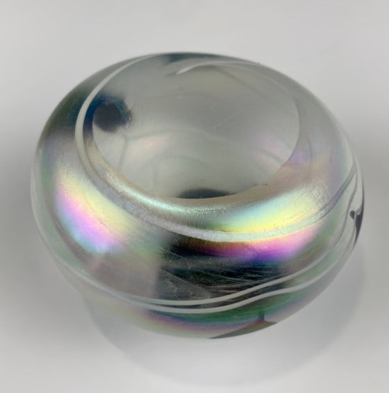 Iridescent Art Glass Heart and Vine Paperweight - 4