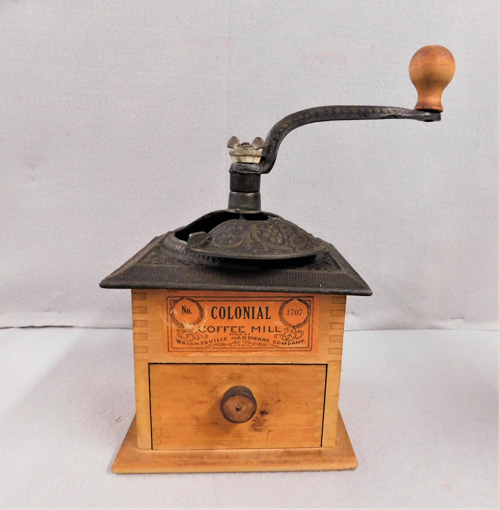 Vintage Coffee Mill: Vintage Wrightsville Hardware Co. #1707 Coffee Mill in Very Good Cond.