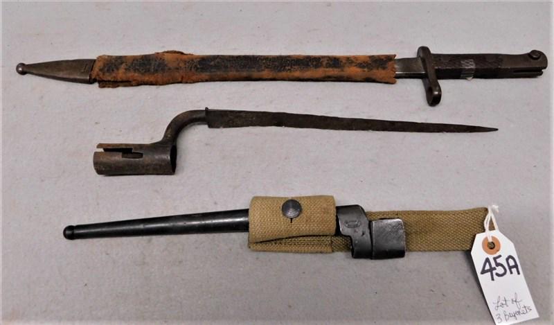 Lot of 3 Bayonets: Lot of 3 Bayonets