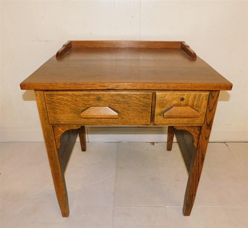 Solid Oak Two(2) Drawer Small Desk: Solid Oak Two(2) Drawer Small Square Flat Top Desk.30"W x 30"H x 28"D, Beautiful Graining